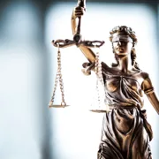 Louise Poliquin, Avocate et Médiatrice logo
